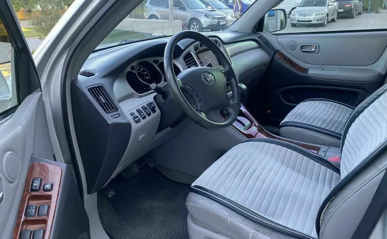 Toyota highlander