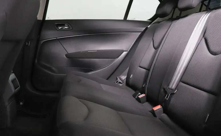 Peugeot 408 I