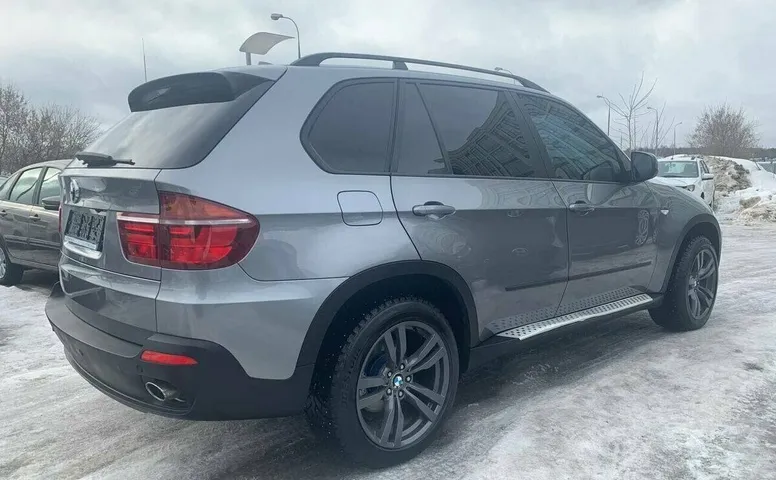 BMW X5 3.0si II (E70)