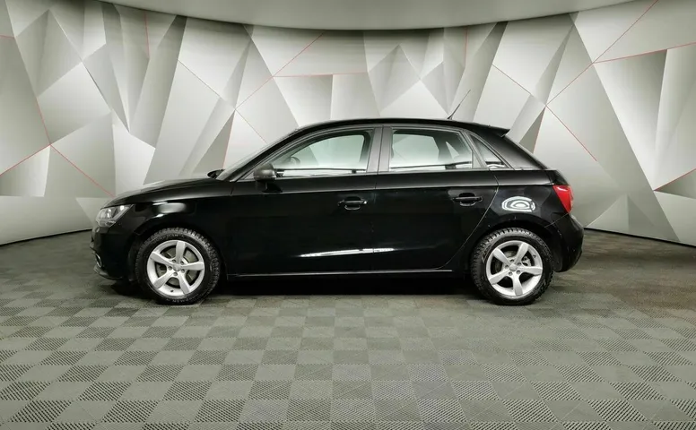 Audi A1 1.4 TFSI S-tronic (122 л.с.) Черный