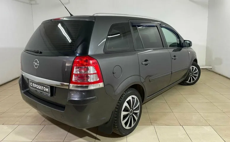 Opel Zafira B Рестайлинг