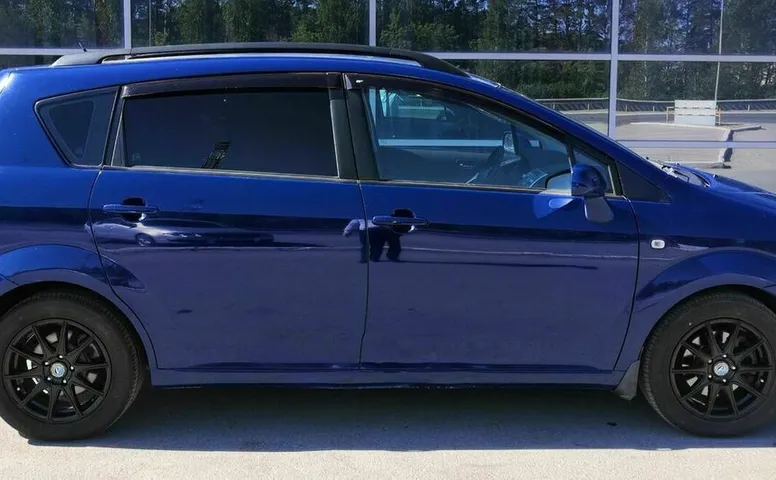 Toyota COROLLA_VERSO 1.8 AT (129 л.с.)