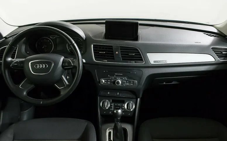 Audi Q3 I (8U)