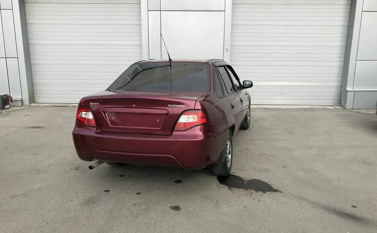 Daewoo NEXIA 1.5 MT (80 л.с.)