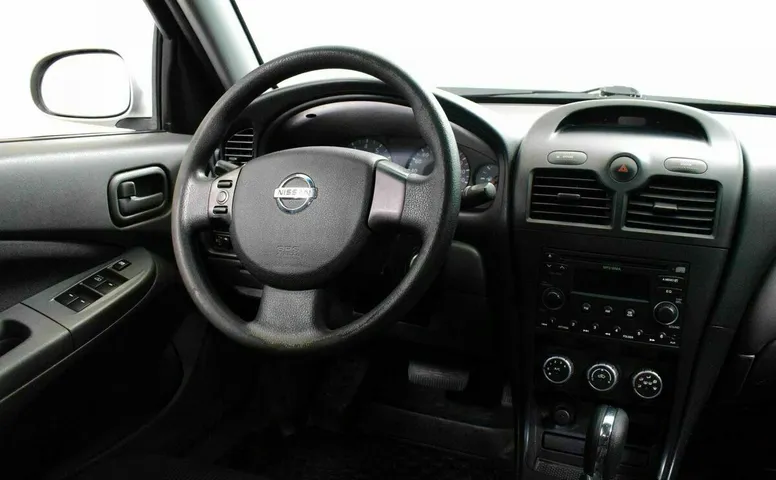 Nissan almera classic i