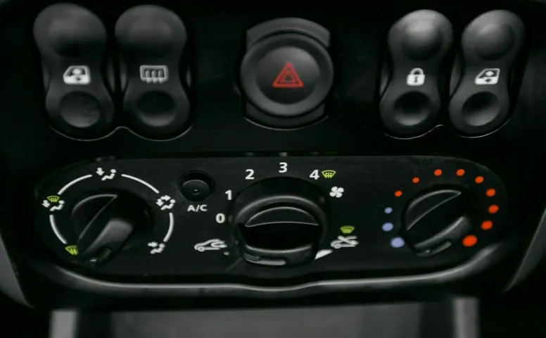 Nissan almera