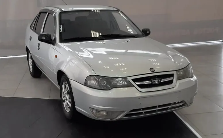 Daewoo NEXIA 1.6 MT (109 л.с.)