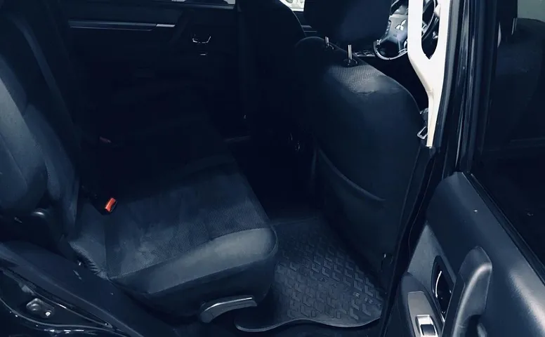 Mitsubishi Pajero IV