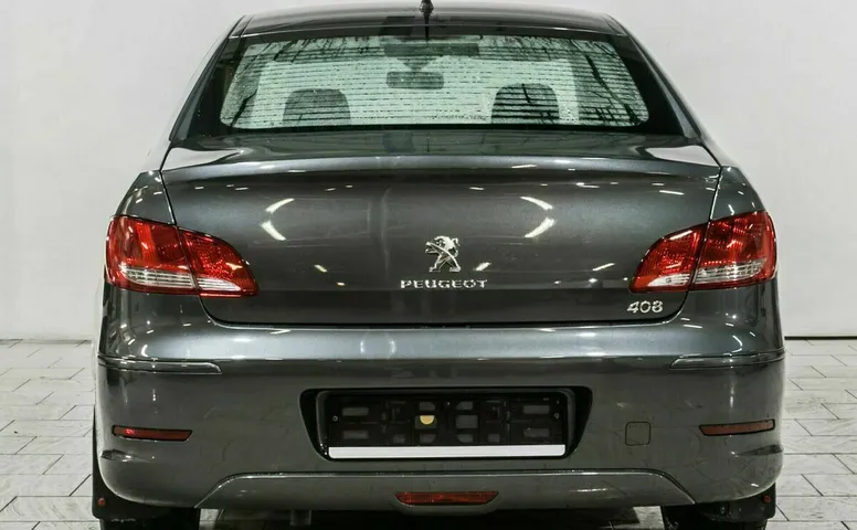 Peugeot 408