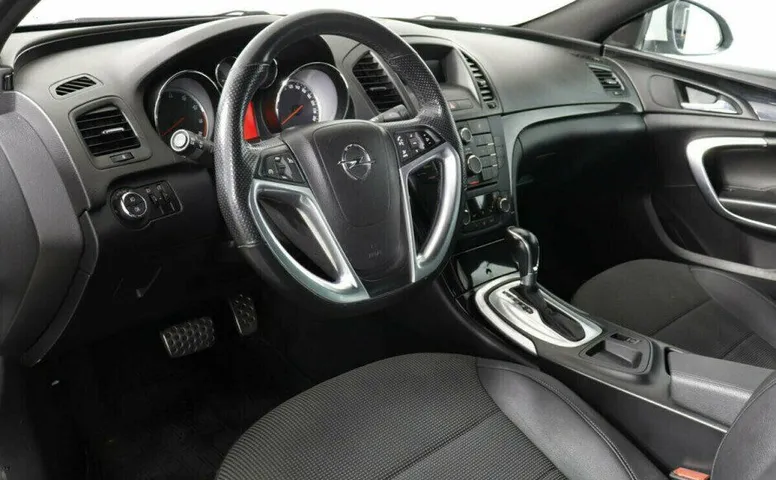 Opel Insignia 2.0 Автомат