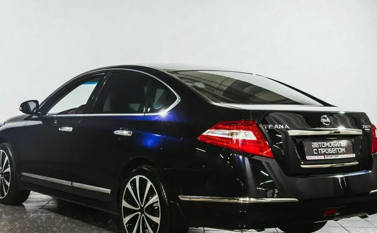Nissan teana