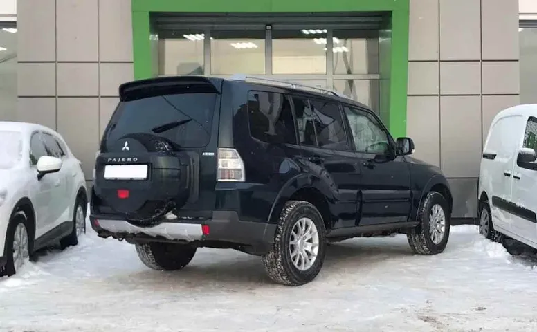Mitsubishi Pajero IV