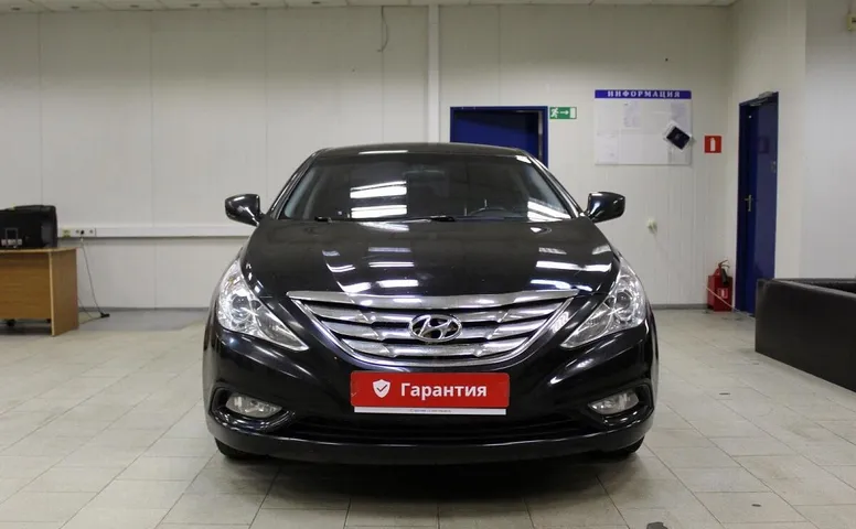 Hyundai Sonata VI (YF)