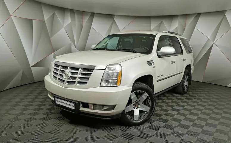 Cadillac Escalade 6.2 V8 АТ 4WD ESV (409 л.с.) Luxury ESV Белый