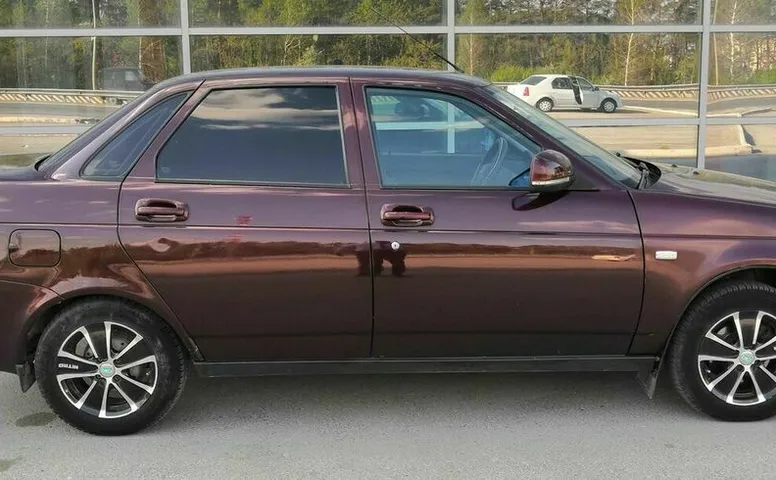 LADA (ВАЗ) 2170 1.6 MT (98 л.с.)