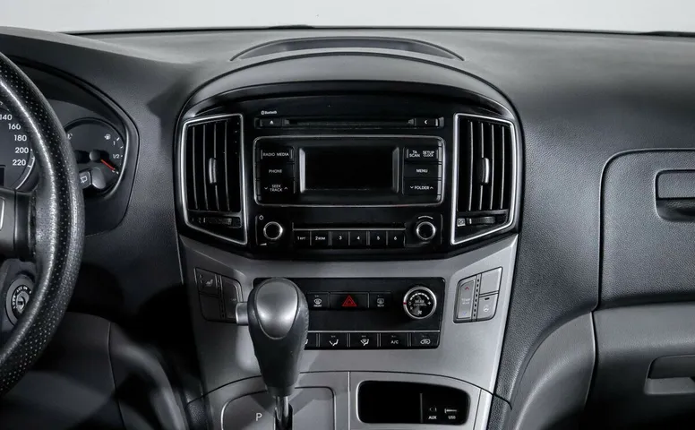Hyundai H-1
