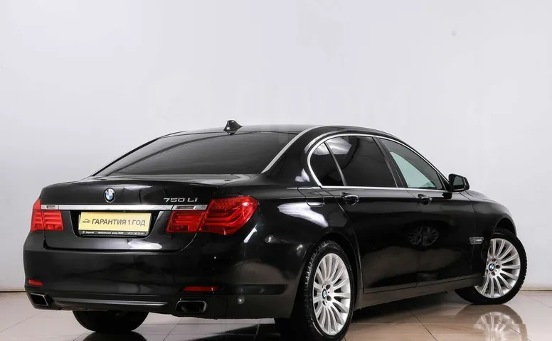 BMW 7-Series, 5 поколение