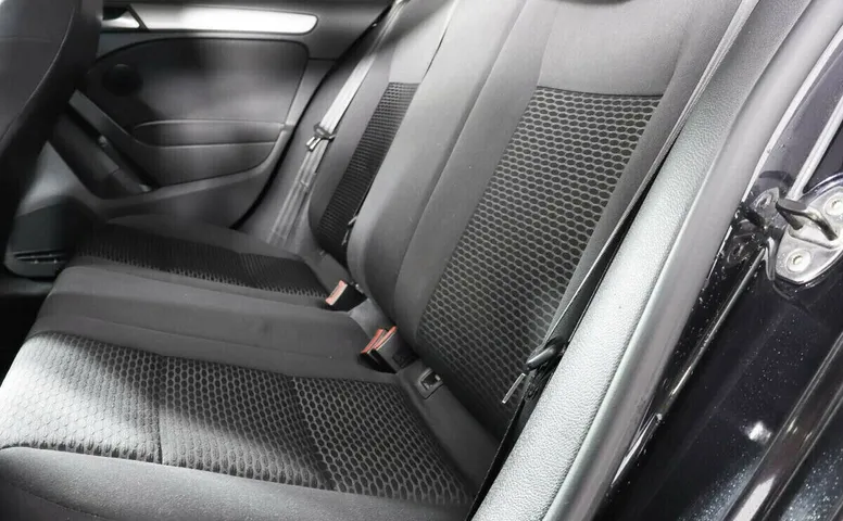 Volkswagen Golf VI