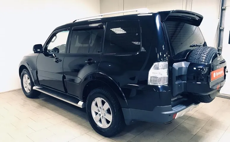 Mitsubishi Pajero IV