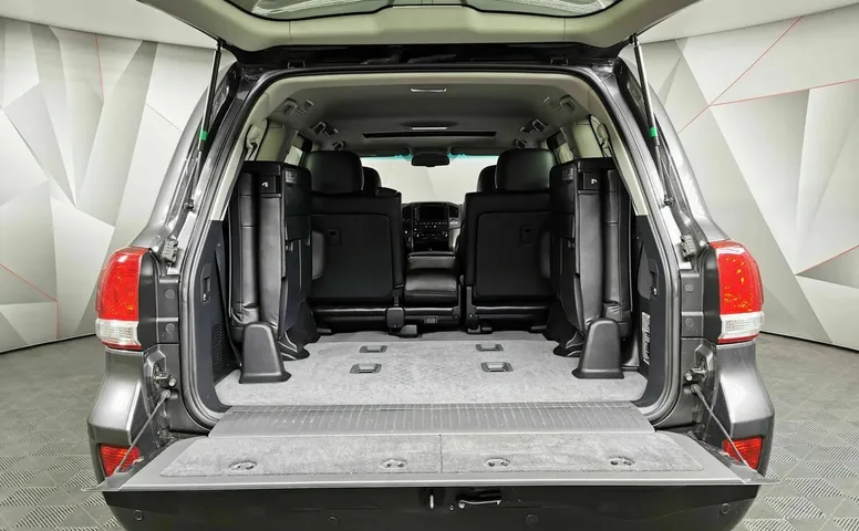 Toyota Land Cruiser 4.7 4WD AT (288 л.с.) Люкс Серый