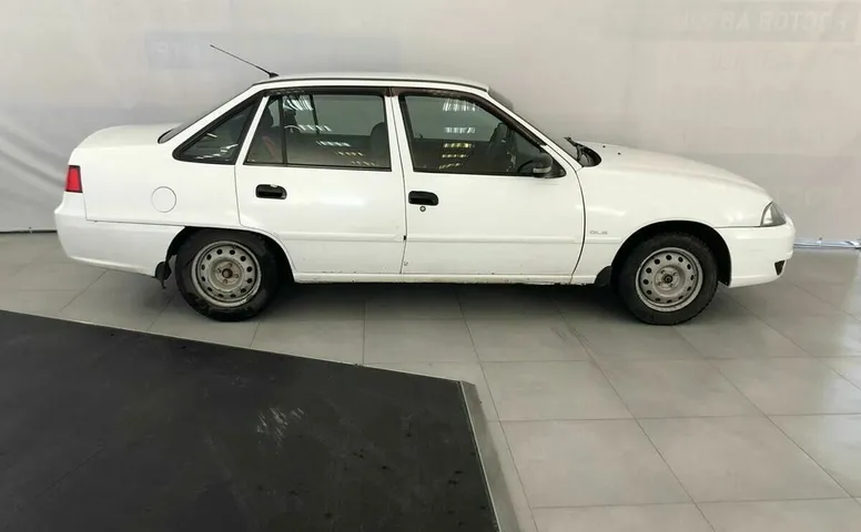 Daewoo NEXIA 1.5 MT (80 л.с.)