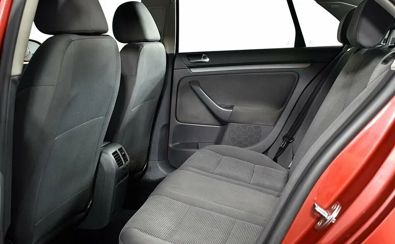 Volkswagen Jetta V