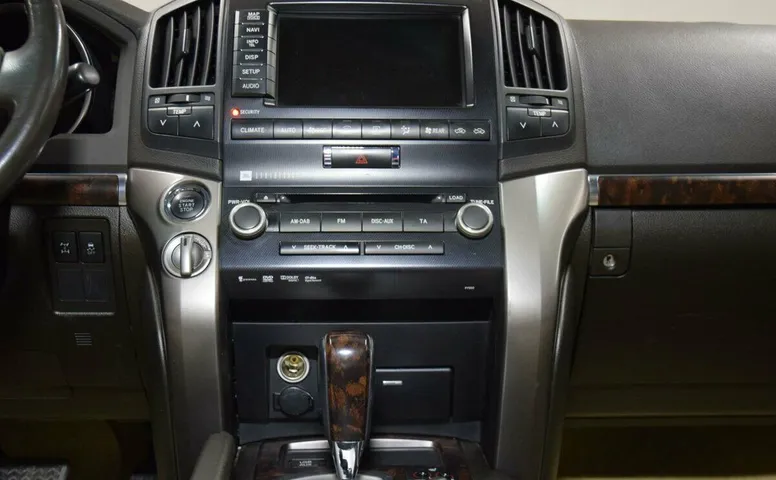 Toyota land cruiser 200 series