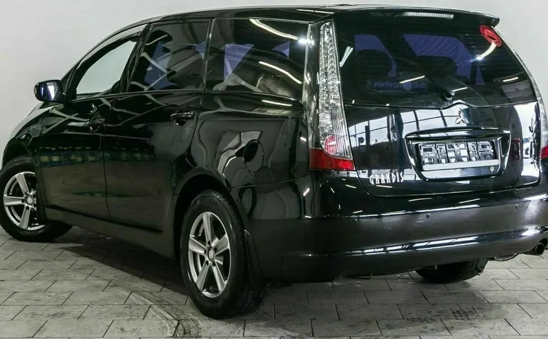 Mitsubishi grandis