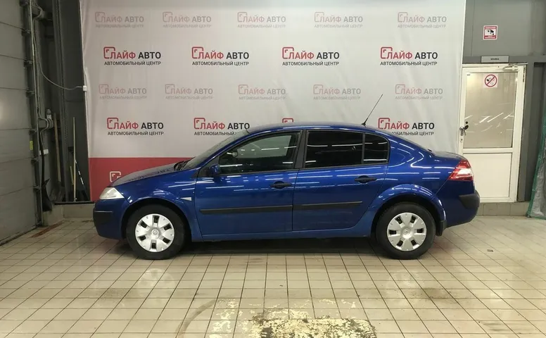 Renault MEGANE 1.6 AT (115 л.с.)