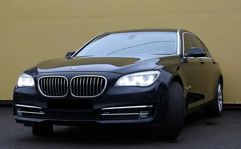 BMW 7ER 740Li xDrive 3.0 AT (320 л.с.) 4WD