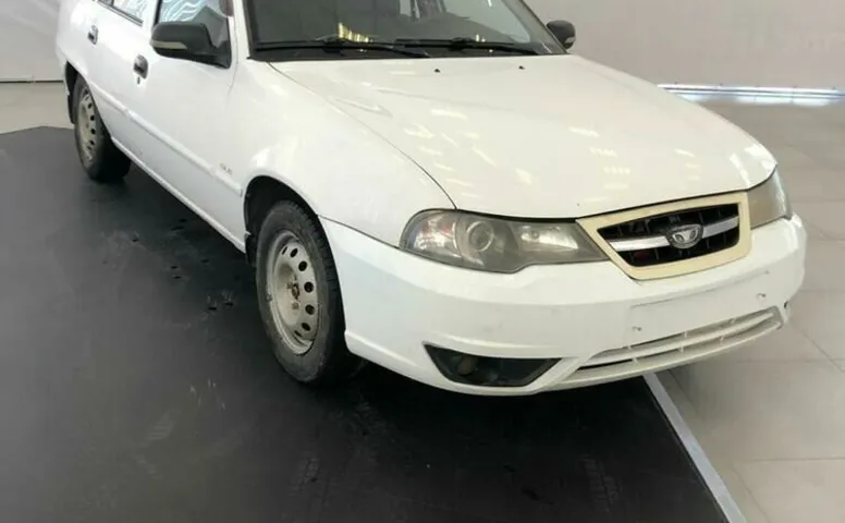 Daewoo NEXIA 1.5 MT (80 л.с.)