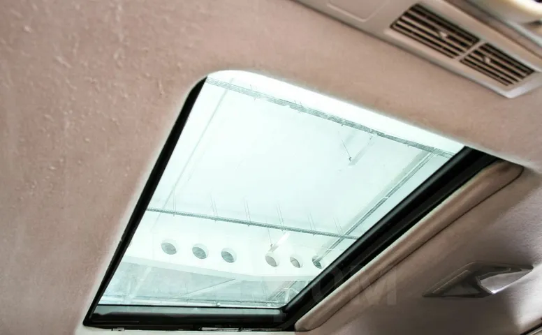 Nissan Elgrand, 2 поколение