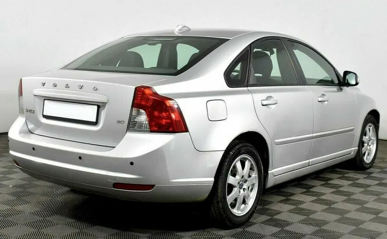 Volvo S40 2.0 Робот