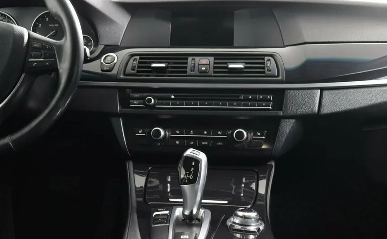 BMW 5 серии VI (F10/F11/F07)