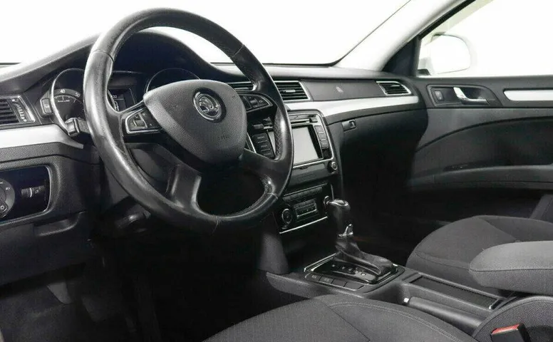 Skoda Superb 1.8 Робот