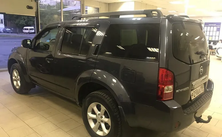 Nissan Pathfinder III