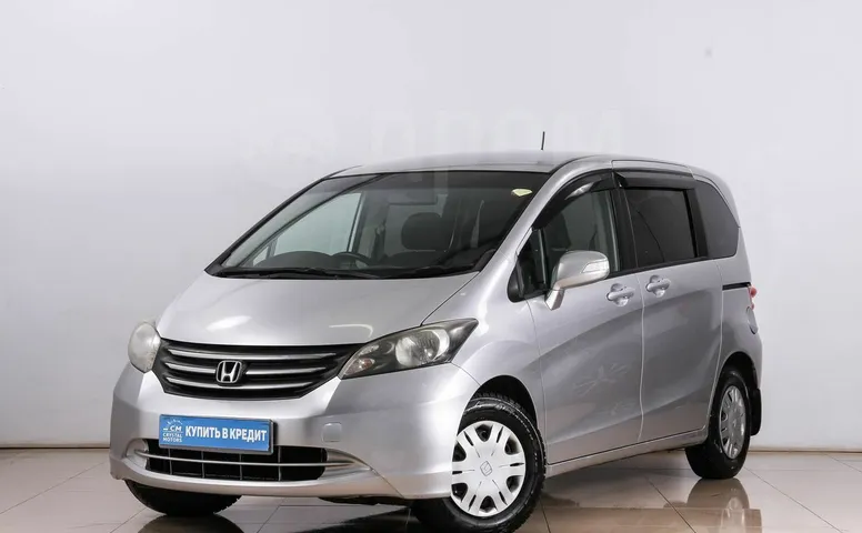 Honda Freed, 1 поколение