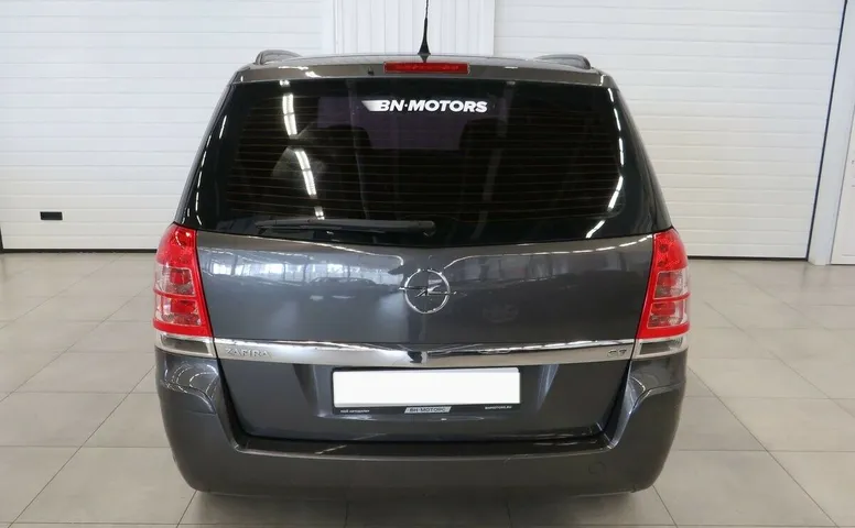 Opel Zafira B Рестайлинг