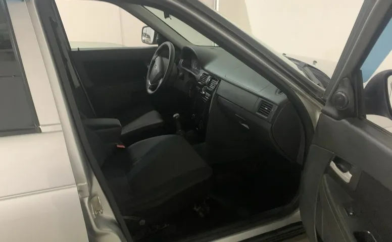 LADA (ВАЗ) 2170 1.6 MT (98 л.с.)