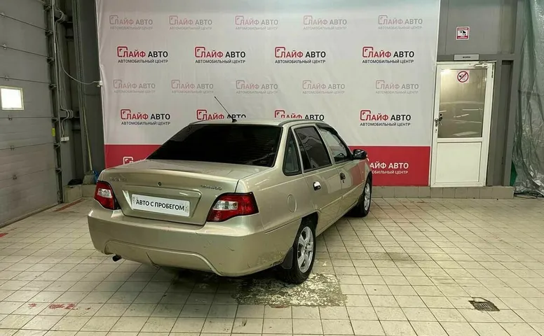 Daewoo NEXIA 1.6 MT (109 л.с.)