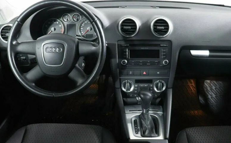 Audi A3 1.6 Робот