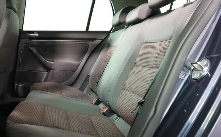 Volkswagen Golf VI