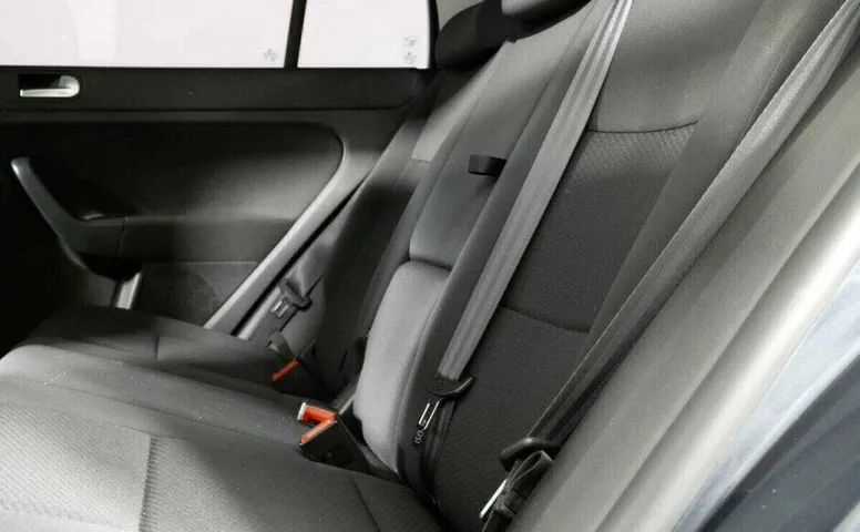 Volkswagen Golf Plus 1.6 Робот