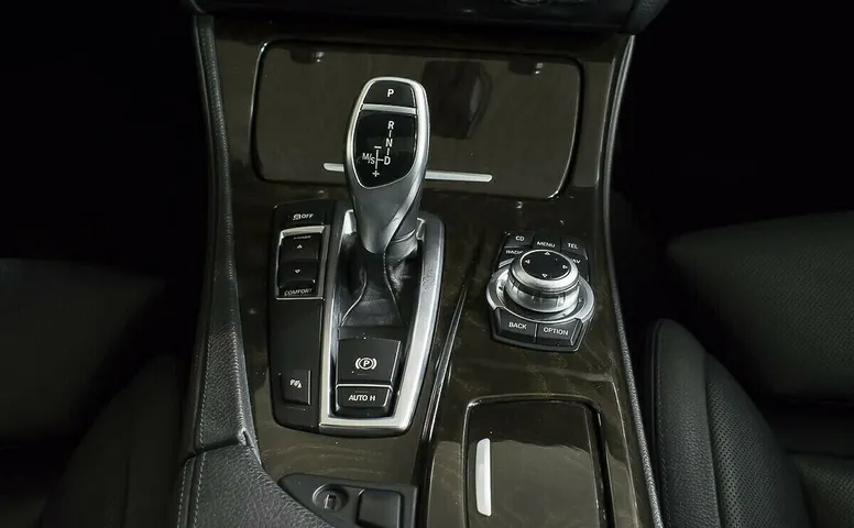 BMW 5 серии VI (F10/F11/F07)
