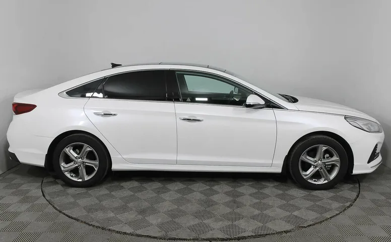 Hyundai Sonata 2.0 АКПП
