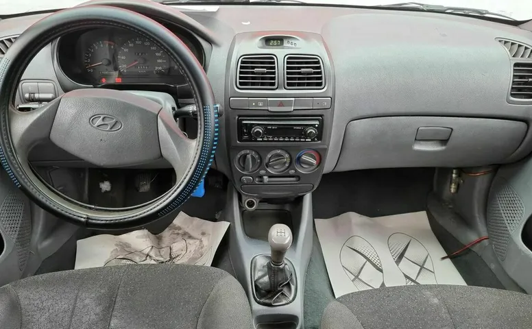 Hyundai ACCENT 1.5 MT (102 л.с.)