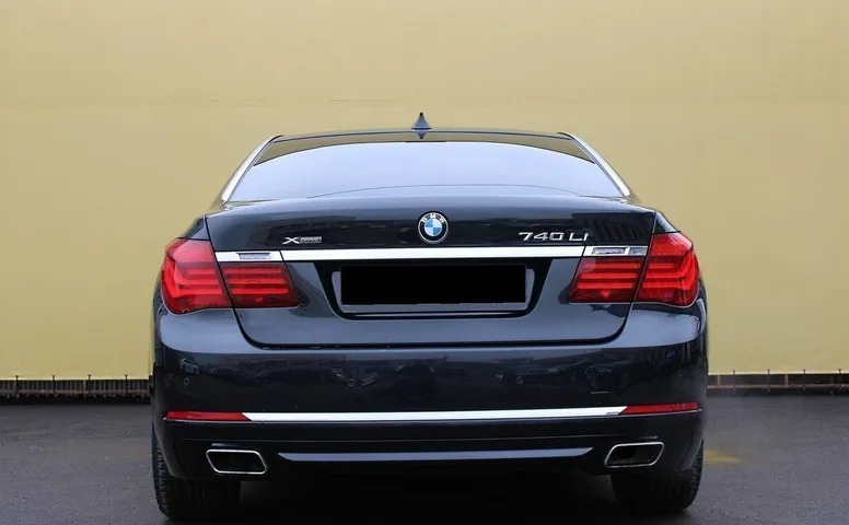 BMW 7ER 740Li xDrive 3.0 AT (320 л.с.) 4WD