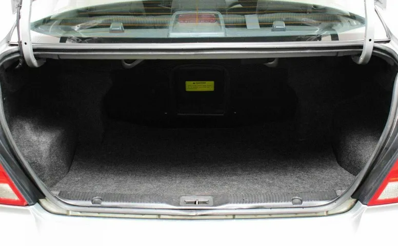 Nissan almera classic i