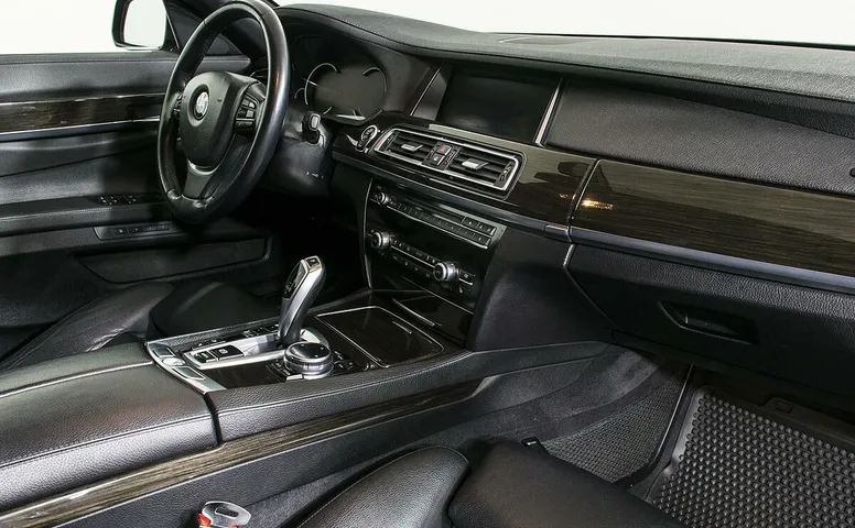 BMW 7 серия