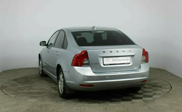 Volvo S40 2.0 Робот